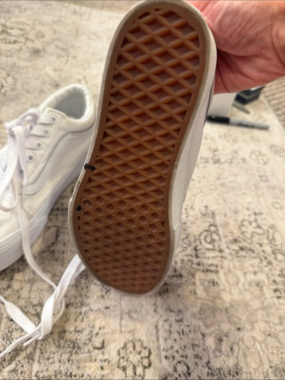Vans Women's White Low-Top Canvas platform Sneakers size 7.5